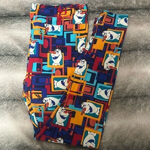 LulaRoe Olaf leggings- tall and curvy